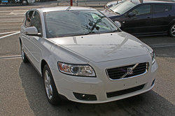 volvo_v50_08.jpg