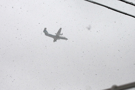 雪と飛行機01.jpg